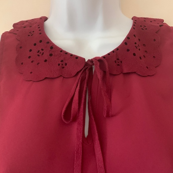 Lauren Conrad Maroon Top with Floral Suede Collar - Picture 4 of 7